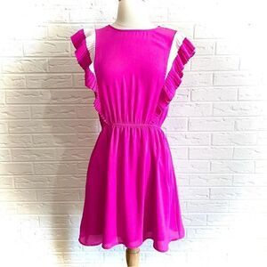 🚨4/$25 Allison & Kelly Pink Flutter Dress Size Medium